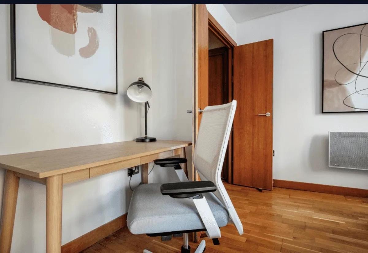 Londwell, The Wharfside Boutique, River Views & Balcony